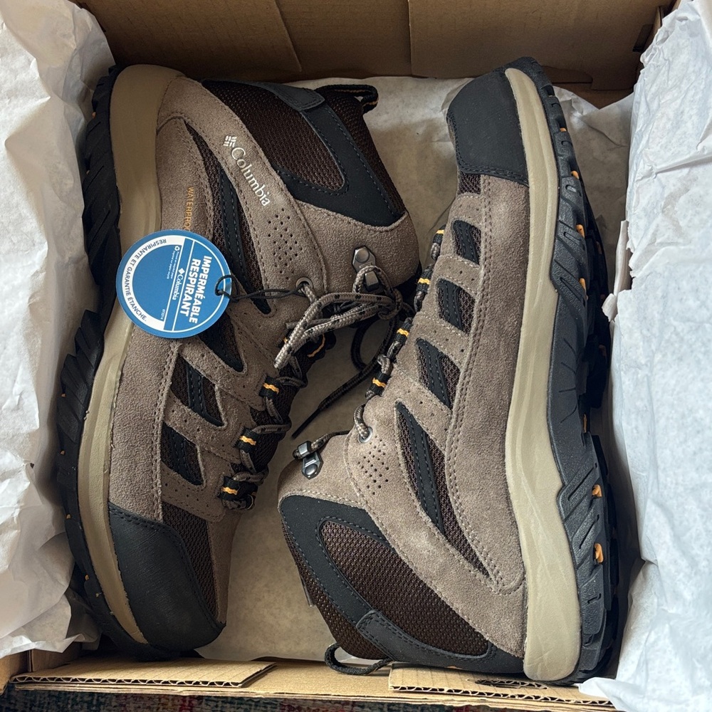 Columbia Crestwood Mid Hiking Boot - Cordovan and Squash